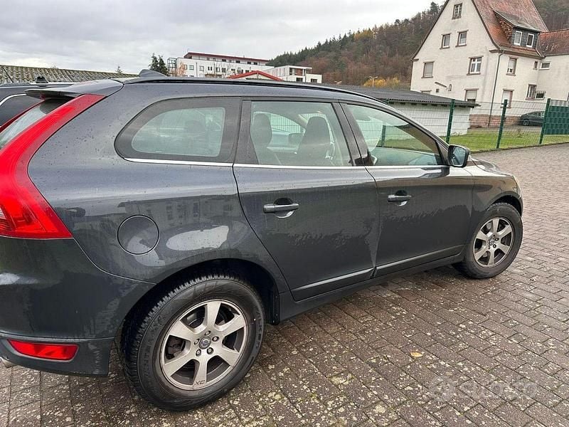 Usata Volvo XC60 163 CV (119 kW) 2011 Grigio SUV