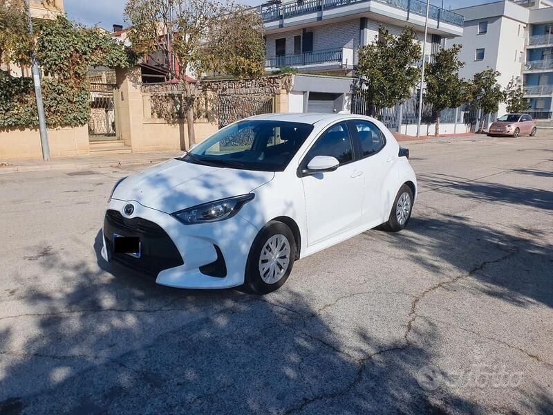 Usata Mazda 2 92 CV (67 kW) 2023 Bianco Utilitaria