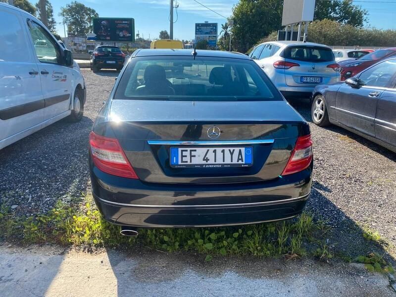 Gebraucht Mercedes C220 Elegance 203 PS (149 kW) 2011 Schwarz Limousine