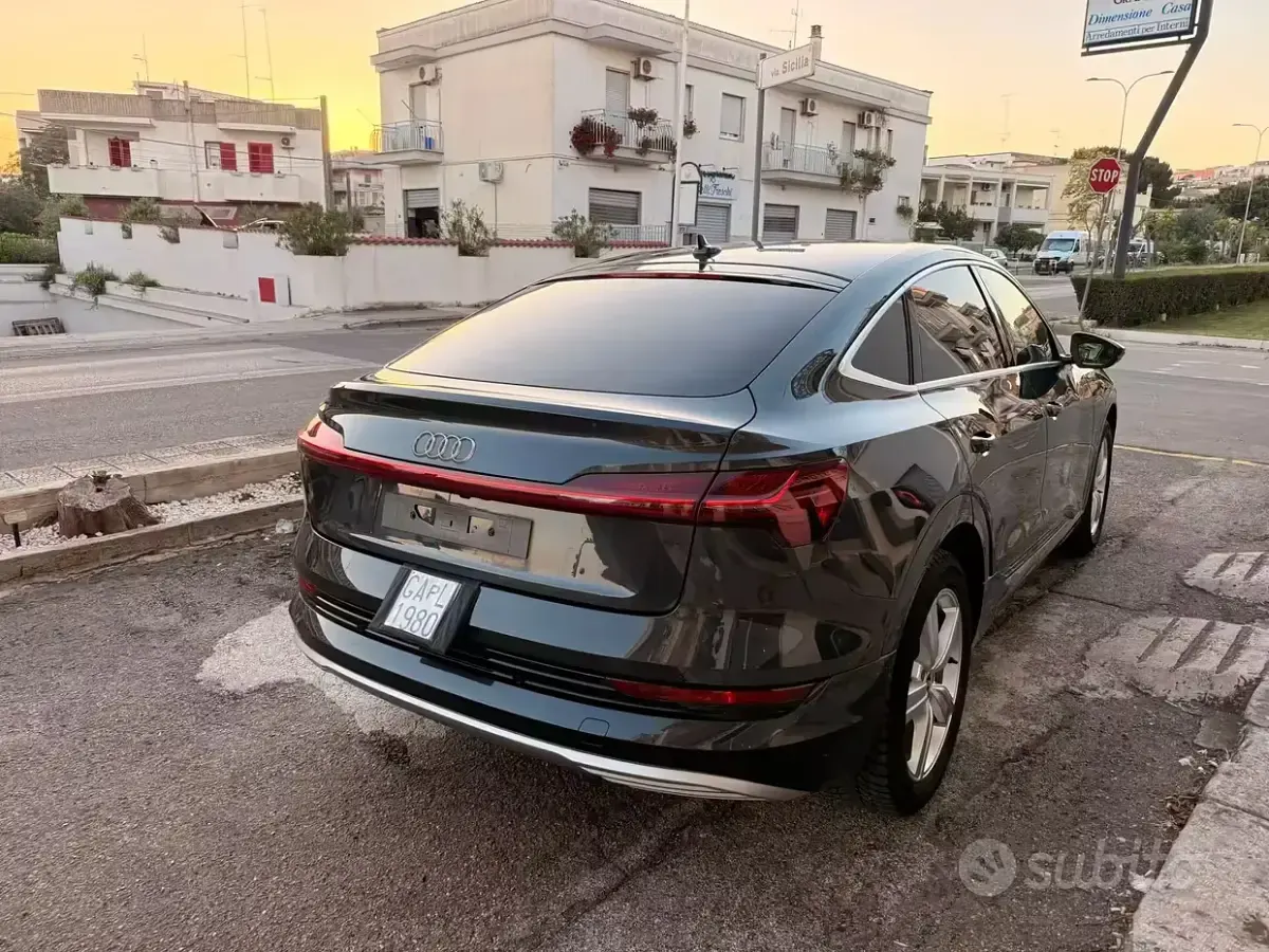 Usata Audi e-tron S-Line 225 kW (307 CV) 2021 Grigio SUV