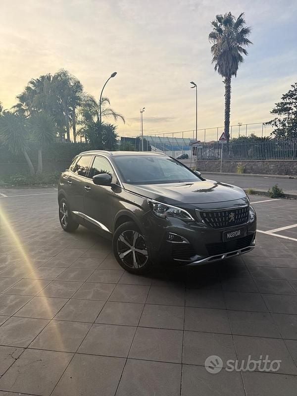 Usata Peugeot 3008 Allure 130 CV (95 kW) 2020 Grigio SUV