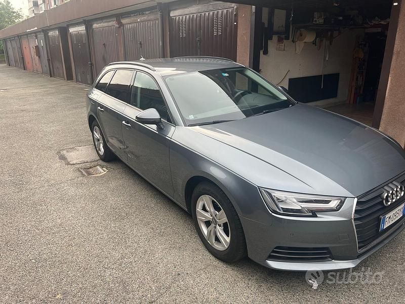 Usata Audi A4 140 CV (102 kW) 2018 Grigio Station wagon