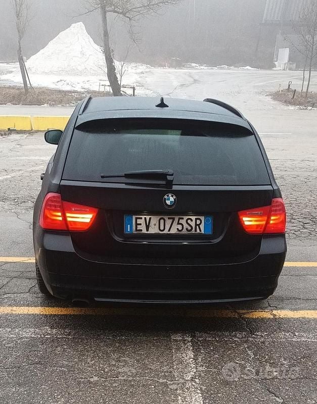 Usata BMW 318 M Sport 143 CV (105 kW) 2011 Berlina