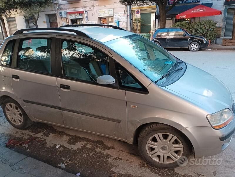Usata Fiat Idea 2004 Grigio Monovolume