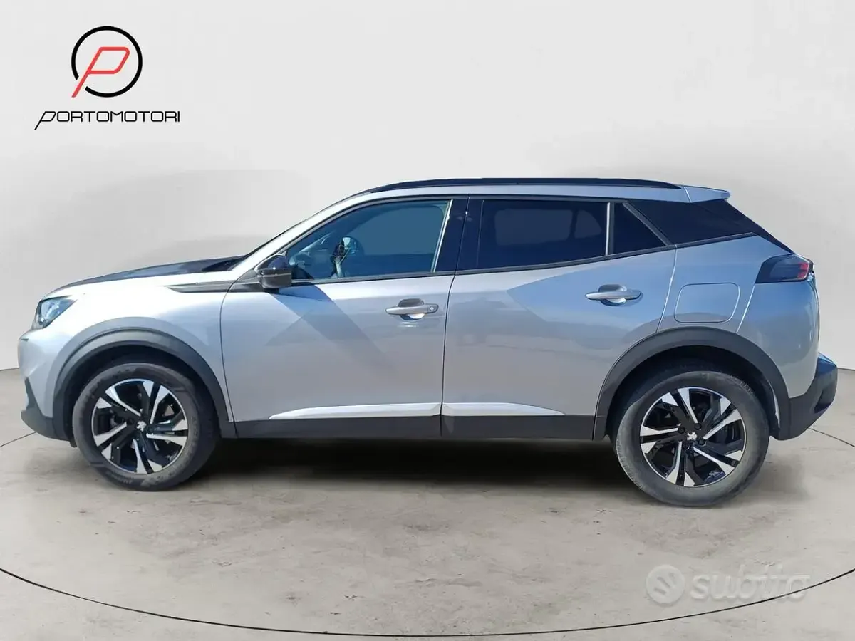 Usata Peugeot 2008 S 131 CV (96 kW) 2023 Grigio SUV