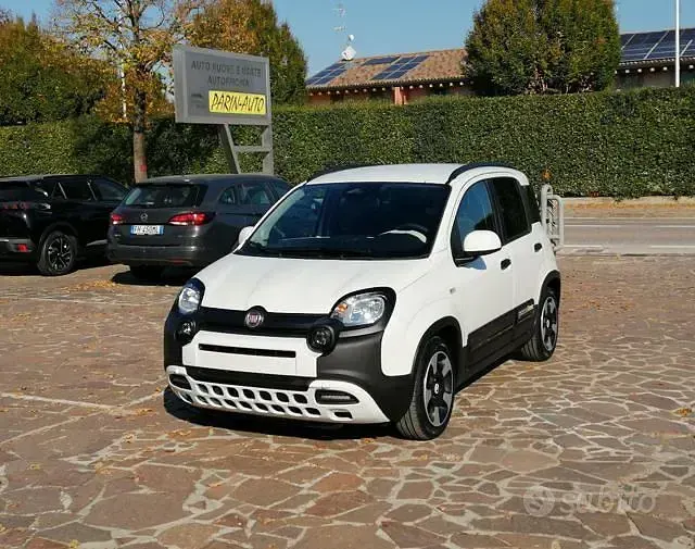 Nuova Fiat Panda Cross 65 CV (47 kW) 2026 Bianco Utilitaria