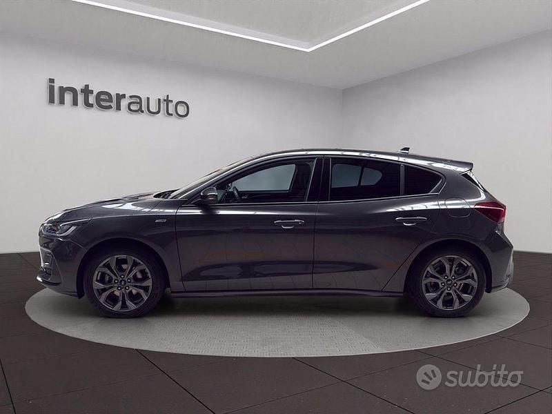 Usata Ford Focus ST-Line 125 CV (91 kW) 2023 Grigio Berlina