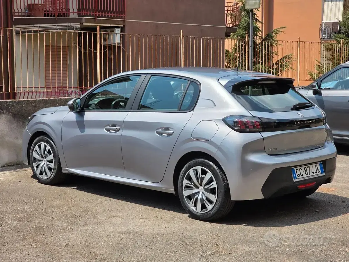 Usata Peugeot 208 Active 75 CV (55 kW) 2020 Grigio Utilitaria