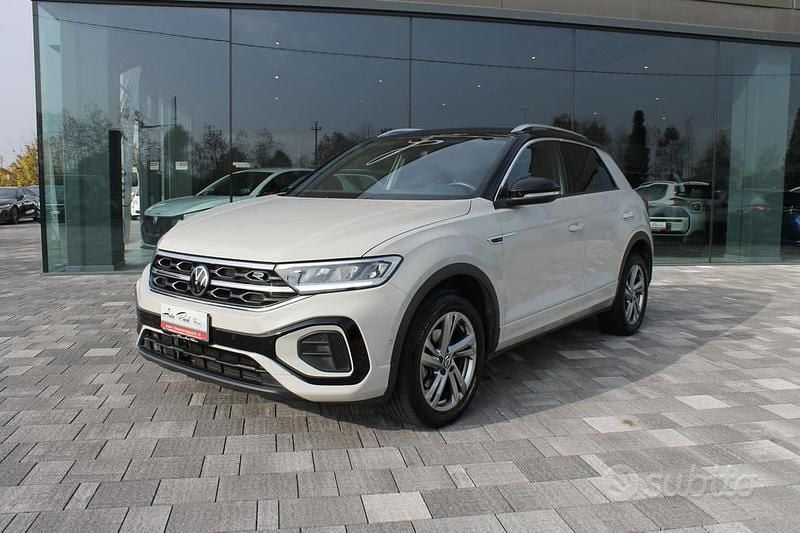 Usata VW T-Roc R-line 116 CV (85 kW) 2023 Bianco SUV