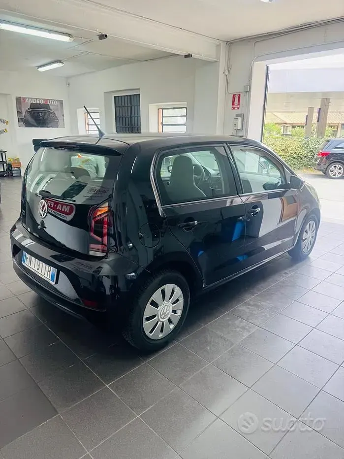 Usata VW up! Move 60 CV (44 kW) 2018 Nero Utilitaria