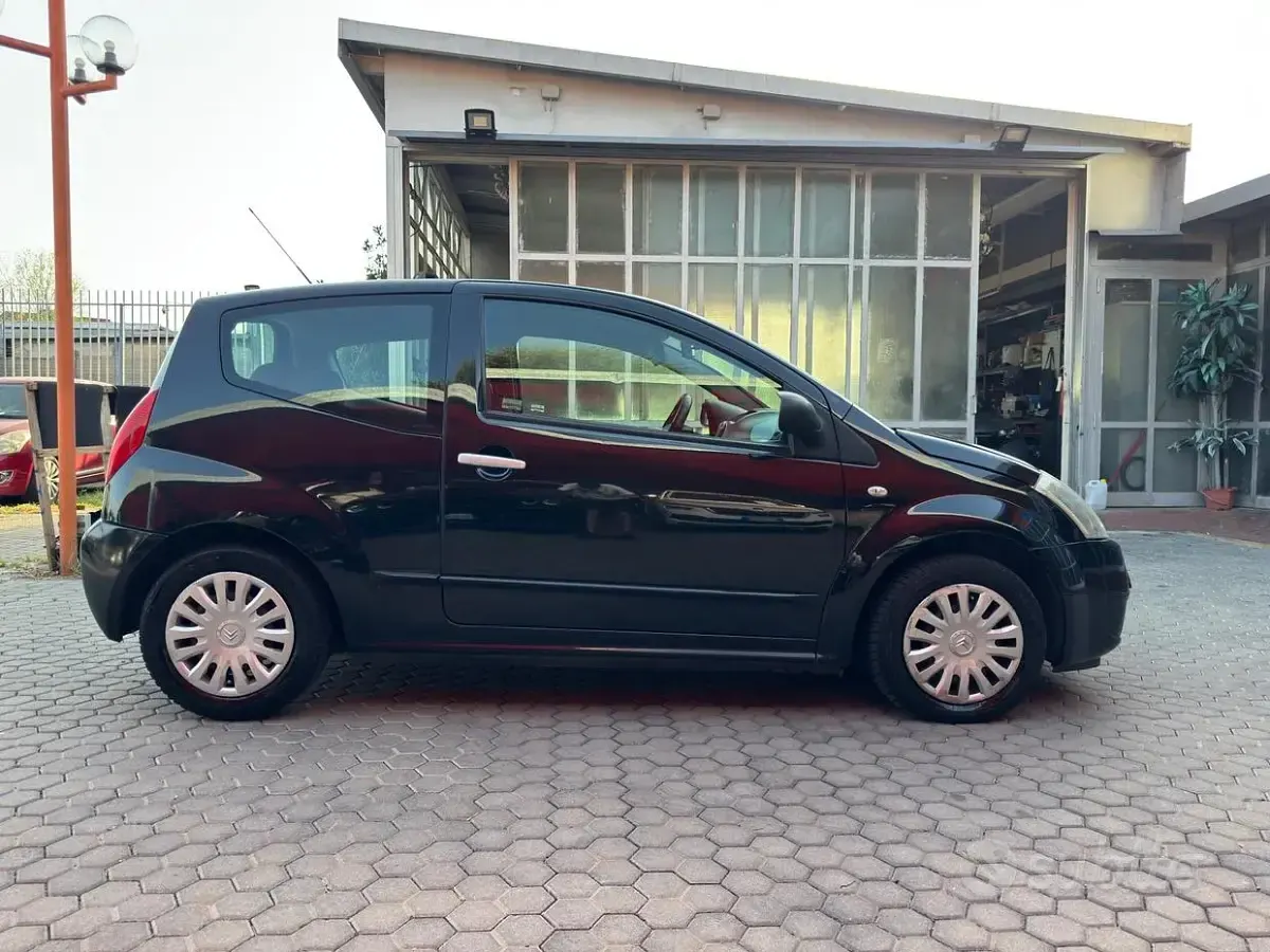 Usata Citroën C2 Exclusive 60 CV (44 kW) 2008 Nero Utilitaria