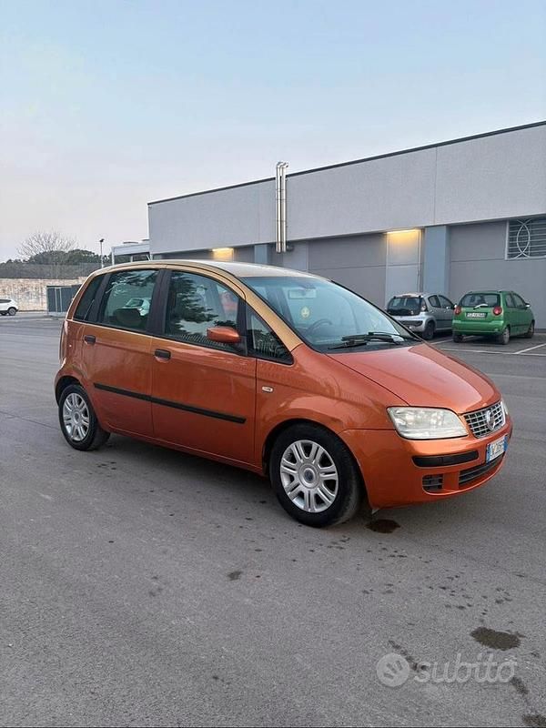 Usata Fiat Idea 70 CV (51 kW) 2003 Monovolume