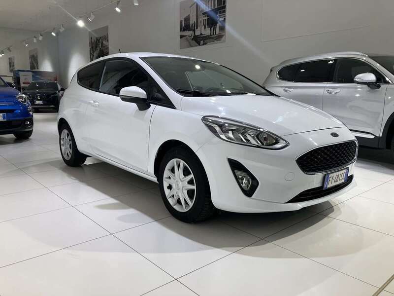 Usata Ford Fiesta Trend 86 CV (63 kW) 2019 Bianco Utilitaria