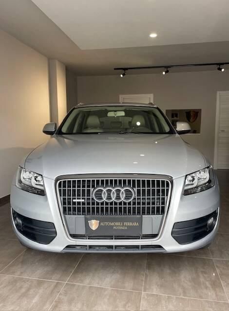 Usata Audi Q5 Advanced 170 CV (125 kW) 2011 Grigio SUV