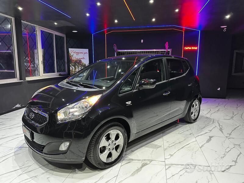 Nero Usata 2012 Kia Venga Active Due volumi | 6999 € (Molto cara) - Immagine 1/4