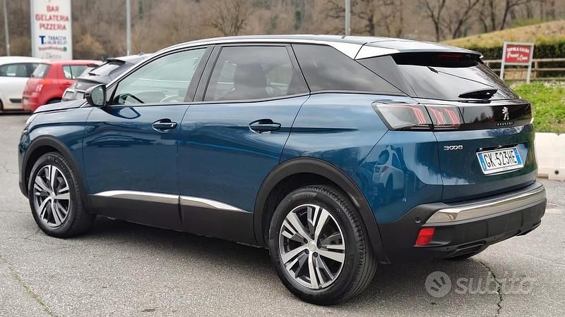 Usata Peugeot 3008 130 CV (95 kW) 2022 Blu SUV