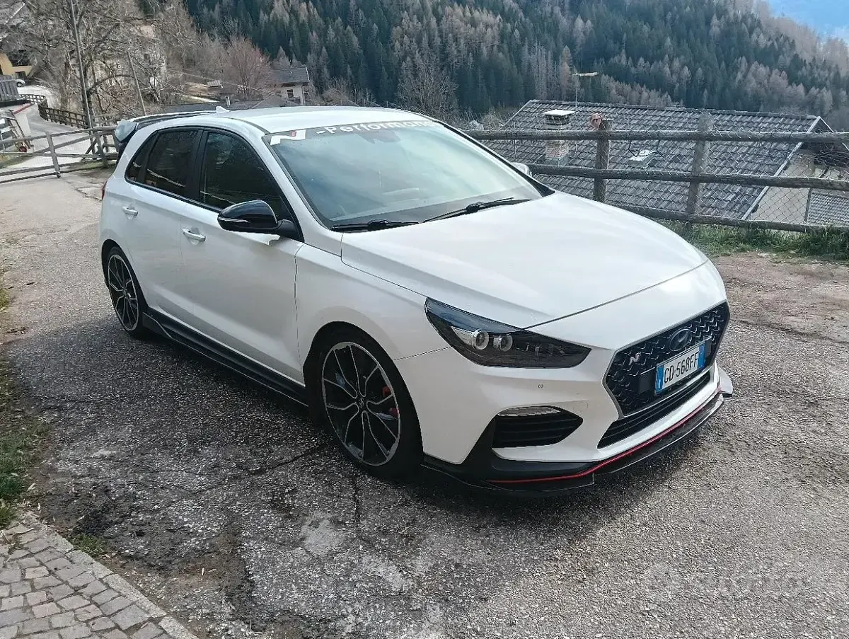 Usata Hyundai i30 N Performance 275 CV (202 kW) 2018 Bianco Berlina