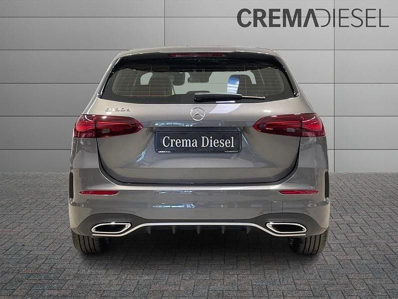 Nuova Mercedes B180 Advanced Plus 116 CV (85 kW) 2025 Grigio montagna ; Utilitaria