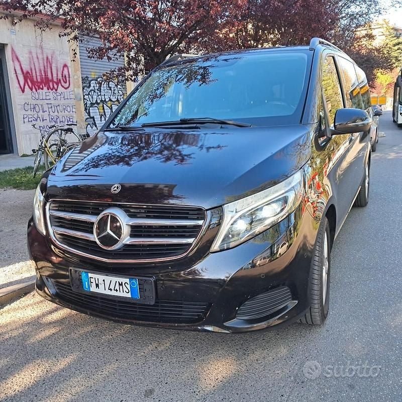 Usata Mercedes V220 Executive 163 CV (119 kW) 2017 Nero Monovolume