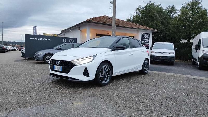 Bianco Usata 2022 Hyundai i20 Tre volumi | 13.400 € (Buon prezzo) - Immagine 1/4