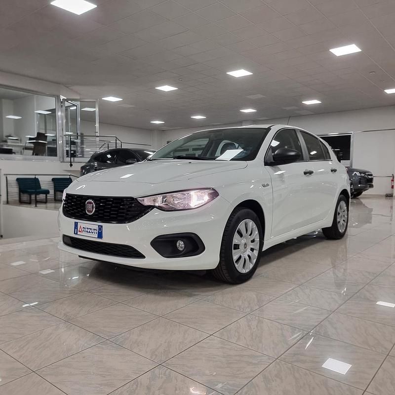 Bianco Usata 2018 Fiat Tipo Pop Tre volumi | 11.990 € (Buon prezzo) - Immagine 1/4