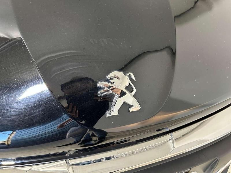 Usata Peugeot 208 Active 82 CV (60 kW) 2015 Nero Utilitaria