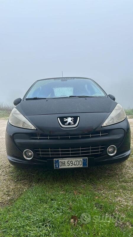 Usato 2007 Peugeot 207 1.6 Diesel 110 CV (2.500 €)