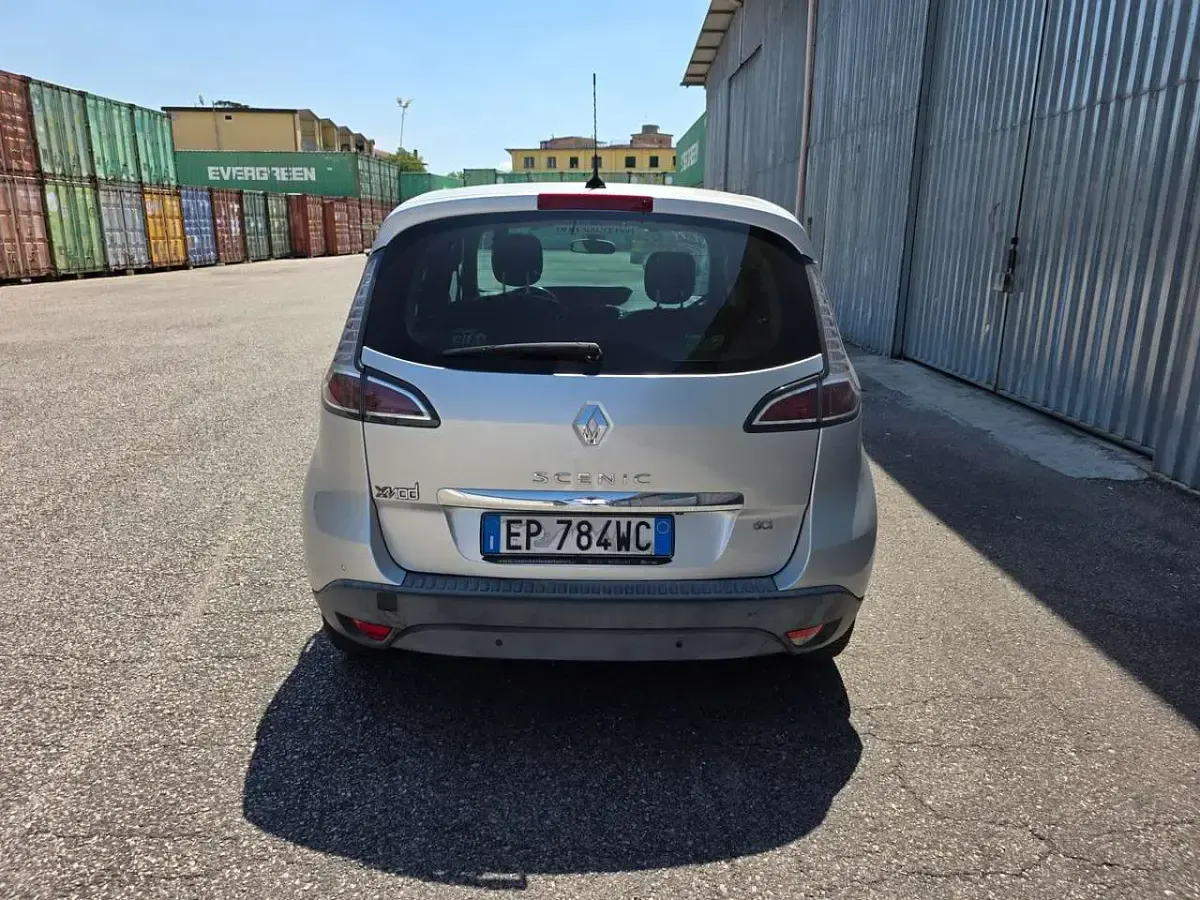Usata Renault Scénic XMOD 110 CV (80 kW) 2014 Grigio Monovolume