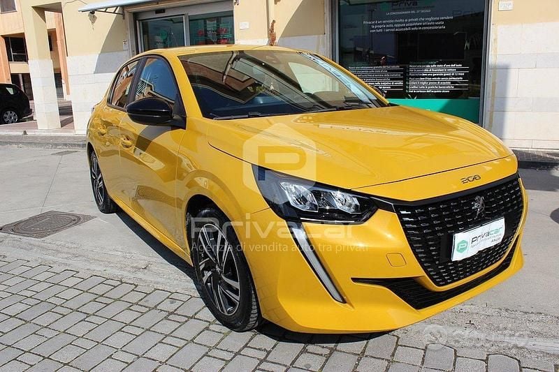 Usata Peugeot 208 Active 2023 Giallo Utilitaria