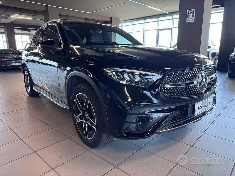 Usata Mercedes GLC220 AMG line 197 CV (144 kW) 2023 Nero SUV