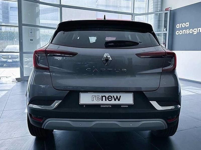 Usata Renault Captur Techno 101 CV (74 kW) 2023 Grigio cassiopea+ nero etoilé SUV