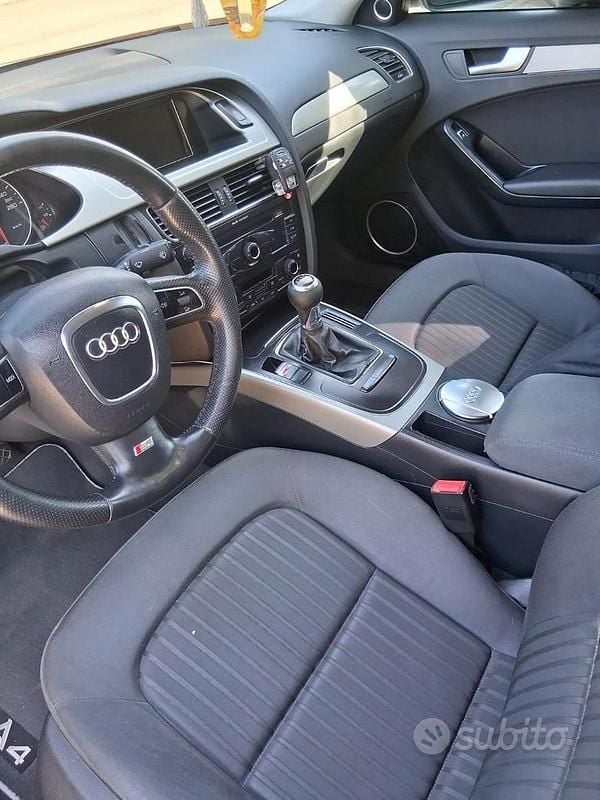 Usata Audi A4 122 CV (89 kW) 2019 Grigio Berlina