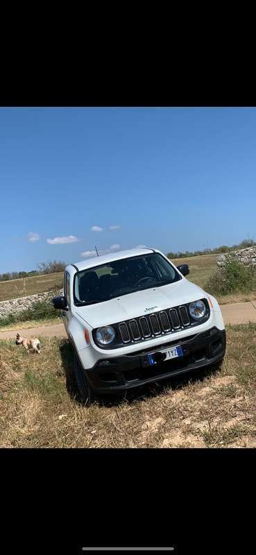 Usata 2017 Jeep Renegade Sport SUV | 11.000 € (Buon prezzo) - Immagine 1/4