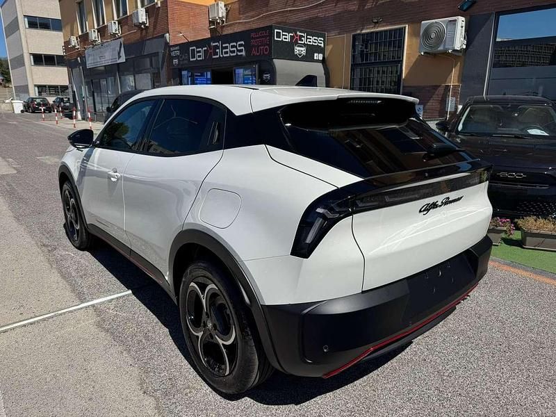 Nuova Alfa Romeo Junior Edizione Speciale 136 CV (100 kW) 2025 Nero SUV