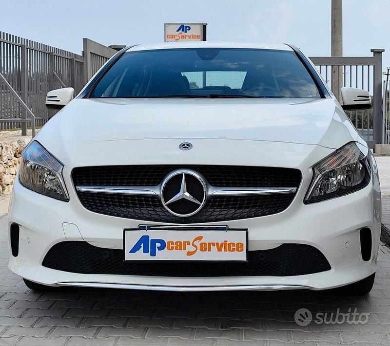 Bianco Usata 2018 Mercedes A200 Tre volumi | 14.990 € (Super prezzo) - Immagine 1/4