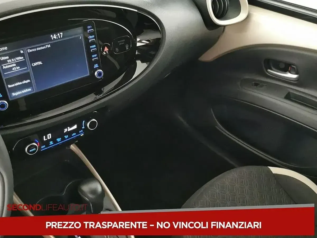 Usata Toyota Aygo Trend 72 CV (52 kW) 2022 Beige