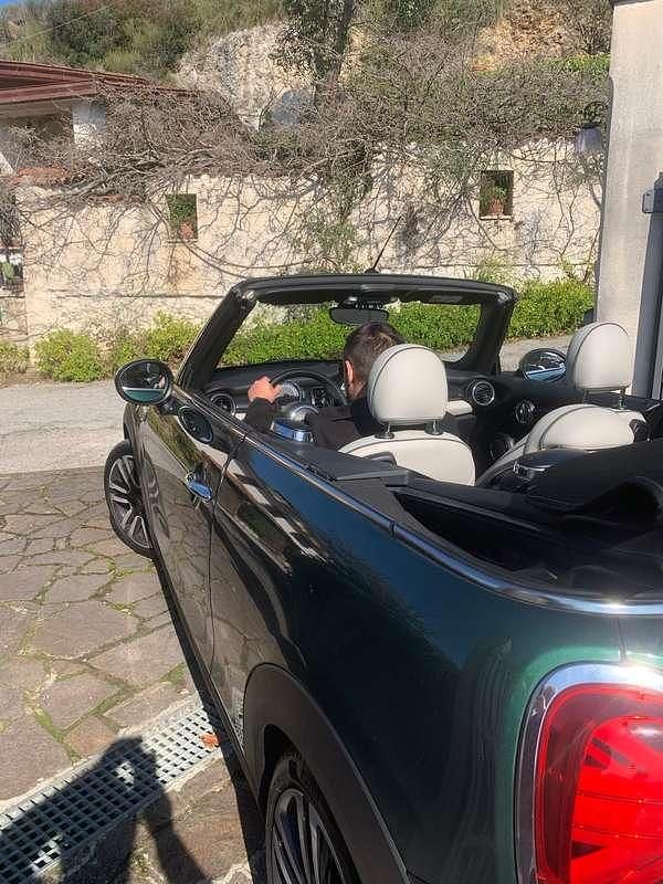 Usata Mini Cooper D Cabriolet Hype 116 CV (85 kW) 2018 Verde Cabrio