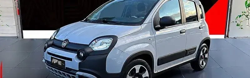 Usata Fiat Panda Cross Cross 70 CV (51 kW) 2024 Utilitaria