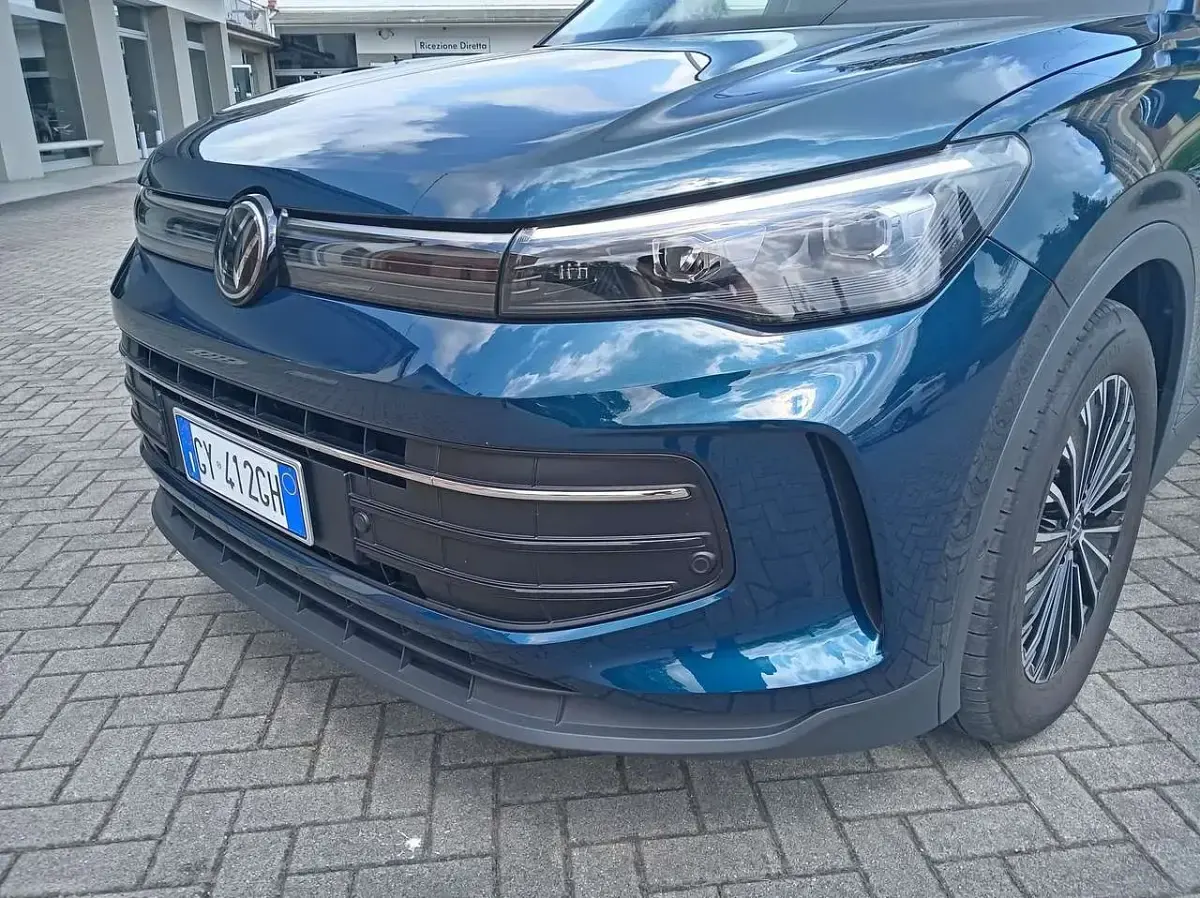 Gebraucht VW Tiguan Edition 150 PS (110 kW) 2025 Blau SUV