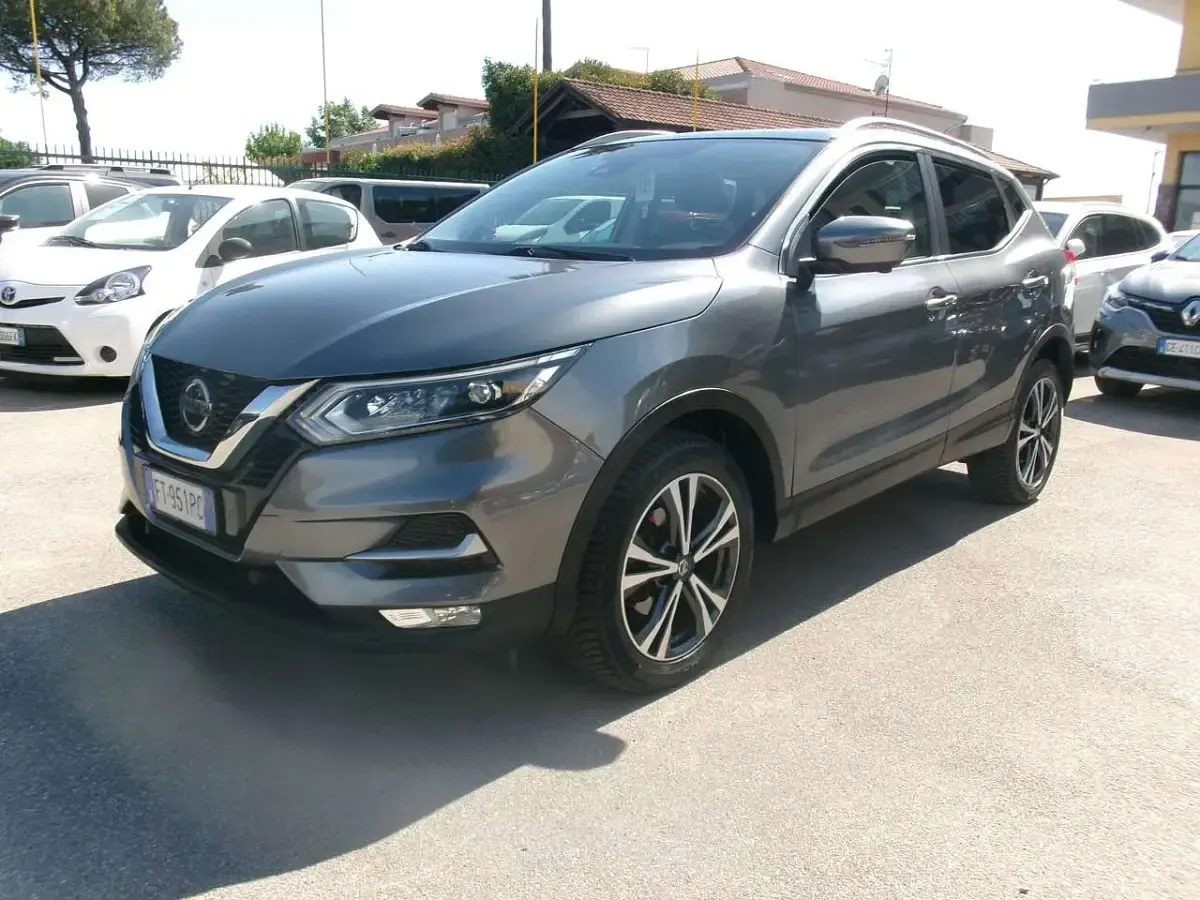 Usata Nissan Qashqai N-Connecta 116 CV (85 kW) 2019 Grigio SUV