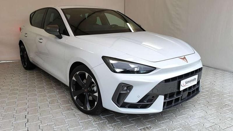 Usata Cupra Leon 150 CV (110 kW) 2025 Bianco Berlina