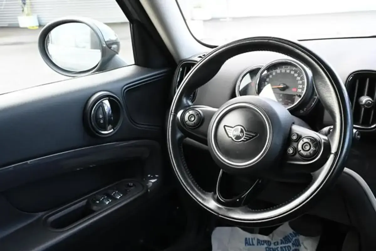 Usata Mini Cooper Countryman 136 CV (100 kW) 2018 Grigio SUV