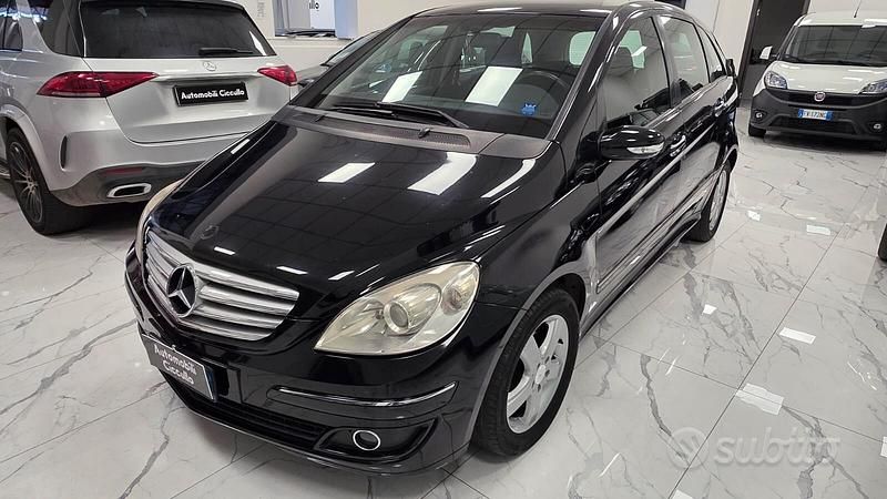 Usata Mercedes B150 Chrome 95 CV (69 kW) 2009 Nero Monovolume