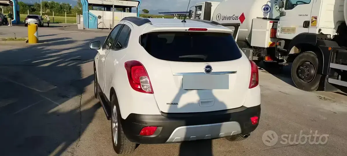 Usata Opel Mokka 140 CV (102 kW) 2014 Bianco SUV