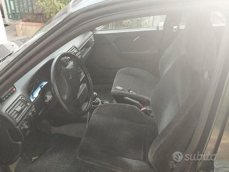 Usata Opel Vectra 1992 Nero Berlina