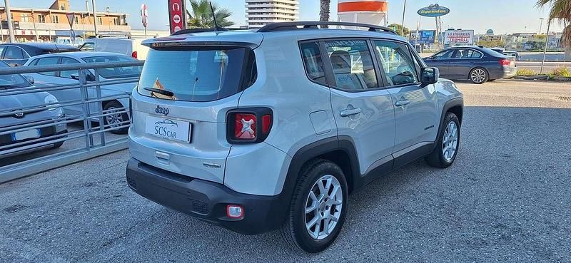 Begagnad Jeep Renegade Longitude 131 HK (96 kW) 2021 Silver SUV