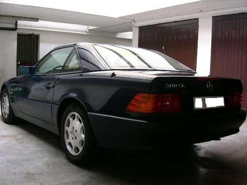 Usata Mercedes SL300 231 CV (169 kW) 1991 Blu/azzurro Cabrio