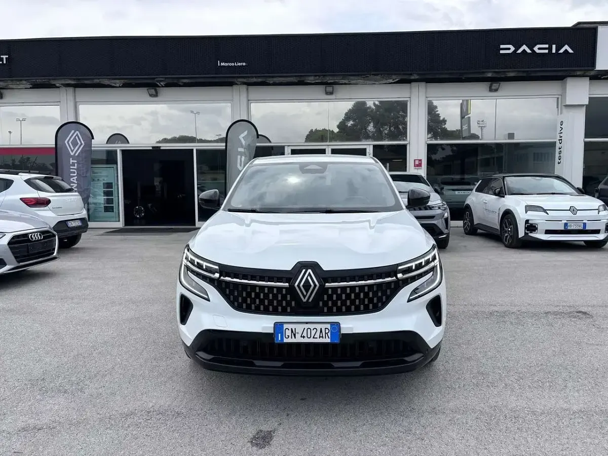 Usata Renault Austral Techno 200 CV (147 kW) 2023 Bianco SUV