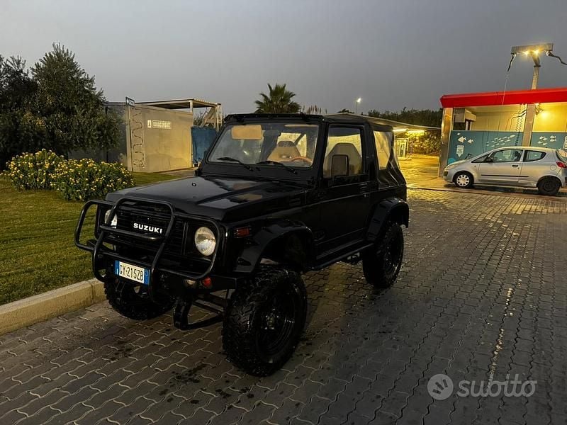 Usata Suzuki Samurai 64 CV (47 kW) 1982 Nero SUV