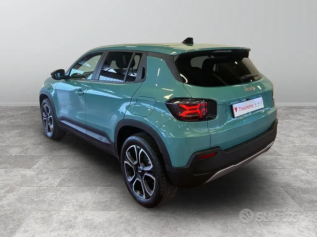 Usata Jeep Avenger Summit 101 CV (74 kW) 2024 Bianco SUV